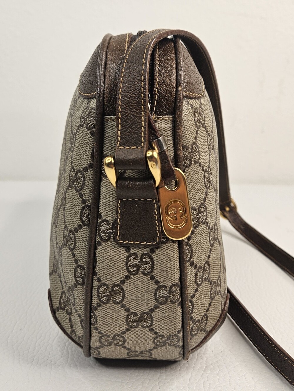 Authentic Vintage Gucci GG Supreme Monogram Crossbody Camera Bag Brown Leather - Picture 3 of 16